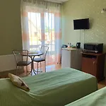 Apartment Green